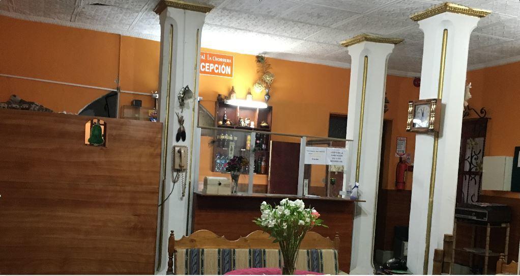 Hostal La Chorrera Quito Esterno foto