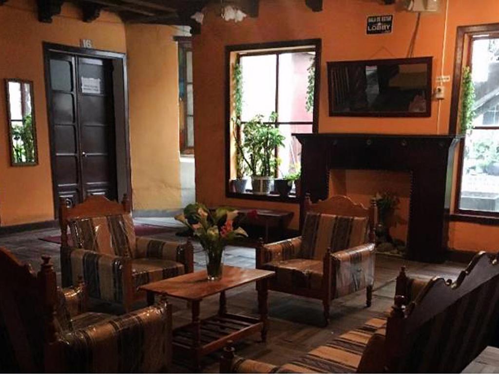 Hostal La Chorrera Quito Esterno foto